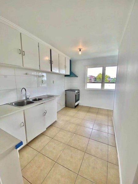 1/8 Humber Place, New Windsor, Auckland - Carousel 2