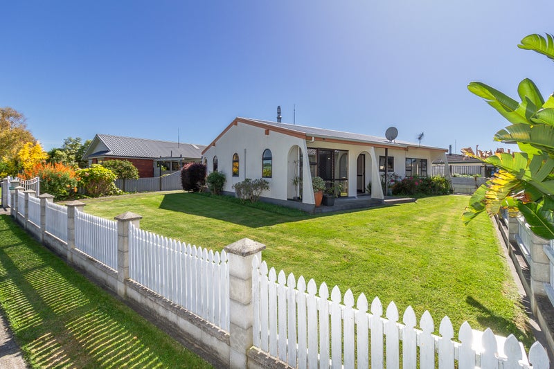 28 Perry Crescent, Greenmeadows, Napier - Carousel 1