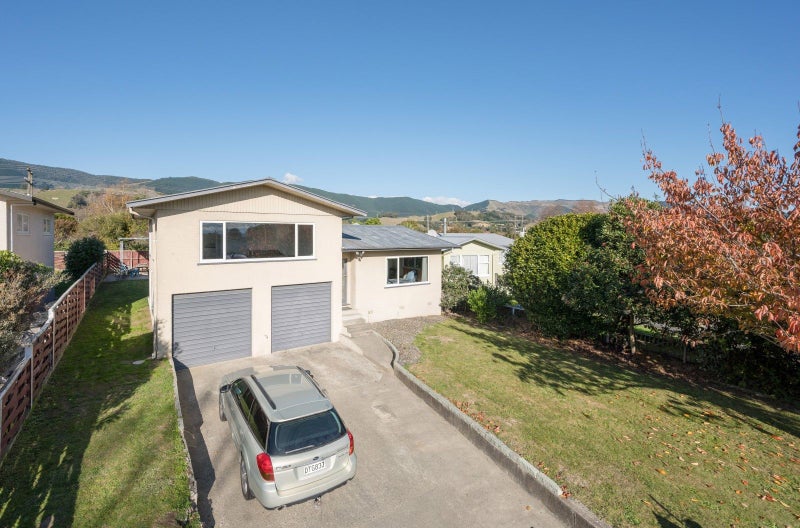 26 Keats Crescent, Stoke, Nelson - Carousel 1