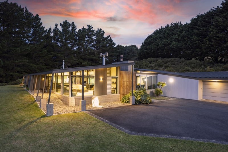 61 Jones Deviation, Pauatahanui - Carousel 7