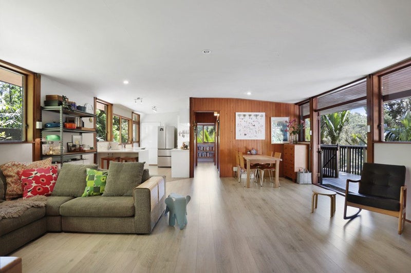 24 Mahoe Road, Titirangi, Auckland - Carousel 2