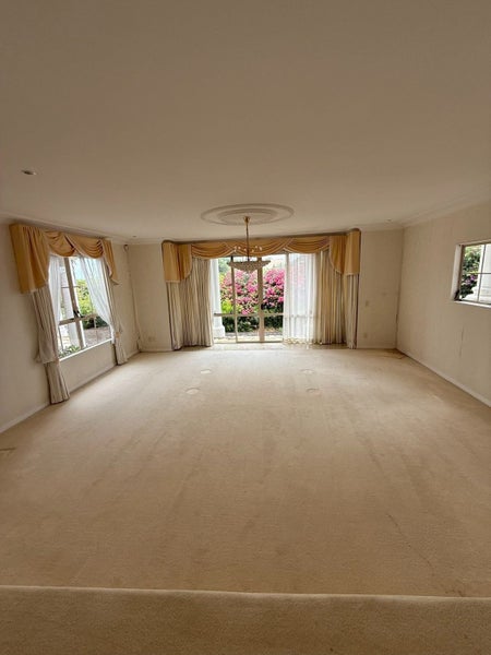 20 The Mews, Shamrock Park, Auckland - Carousel 2