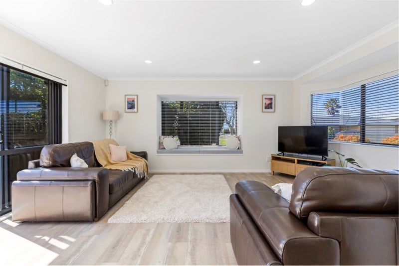 2 Ranfurly Terrace, Pyes Pa, Tauranga - Carousel 2