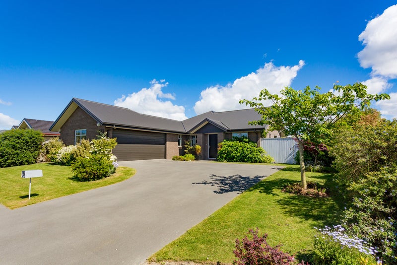 41 Mariposa Crescent, Aidanfield, Christchurch - Carousel 1