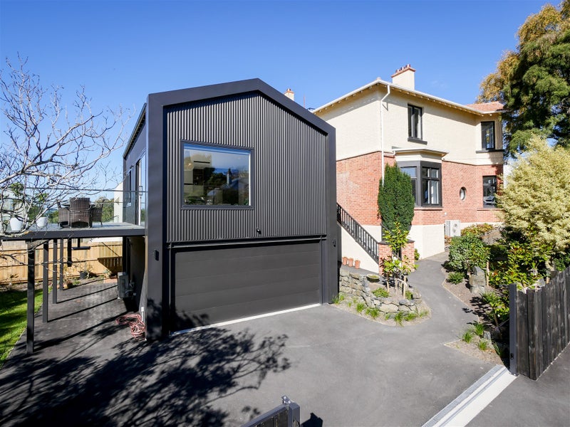 31 Claremont Street, Maori Hill, Dunedin - Carousel 1