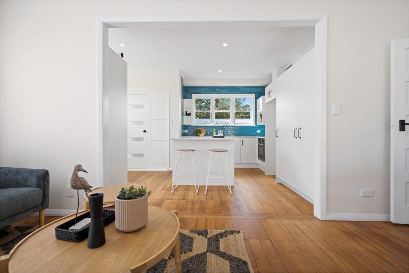 8 Casey Avenue, Fairfield, Hamilton - Carousel 1