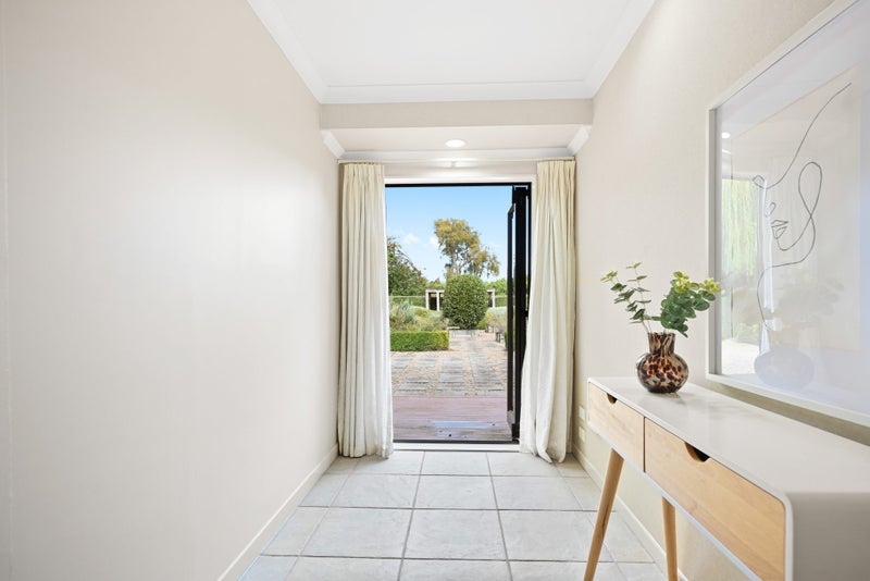 22 Lowe Road, Hamilton - Carousel 28