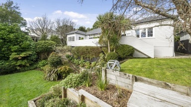 28 Everest Street, Khandallah, Wellington - Carousel 1