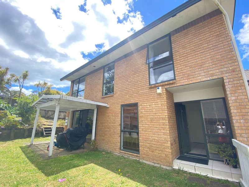 8/12 NORTHCROSS DR, Oteha, Auckland - Carousel 1