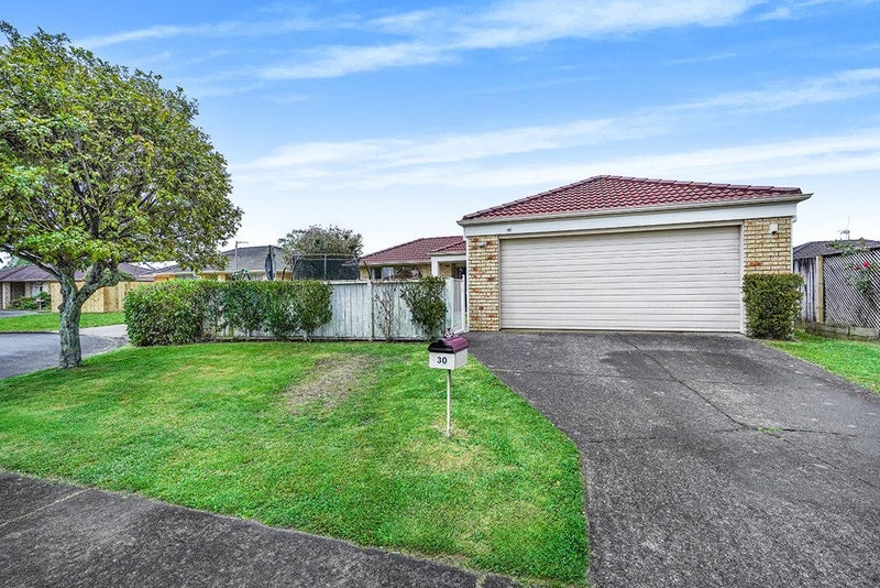 30 Gardenia Close, Melville, Hamilton - Carousel 1