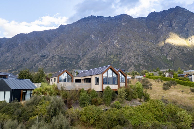 4 McKellar Drive, Jacks Point, Queenstown - Carousel 1