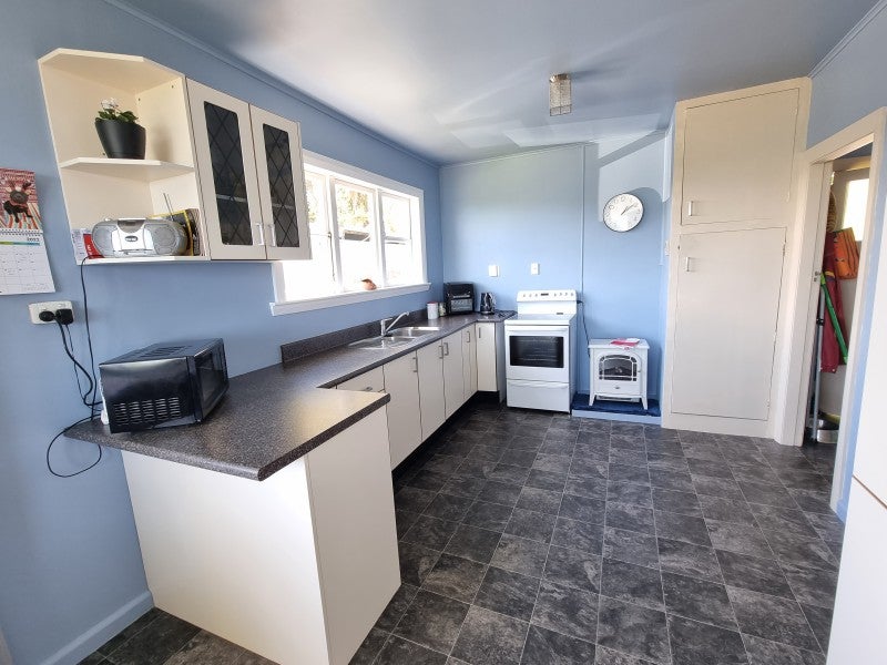 9 Hinton Road, Karoro, Greymouth - Carousel 2