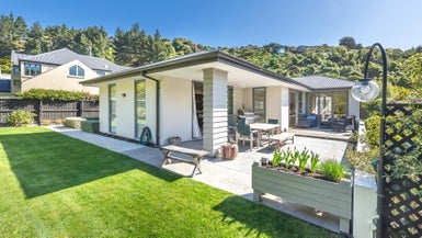 35 Basil Place, Mount Pleasant, Christchurch - Carousel 1