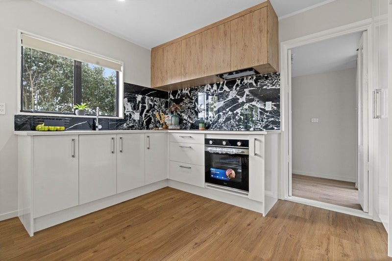 2/35 Secretariat Place, Randwick Park, Auckland - Carousel 2