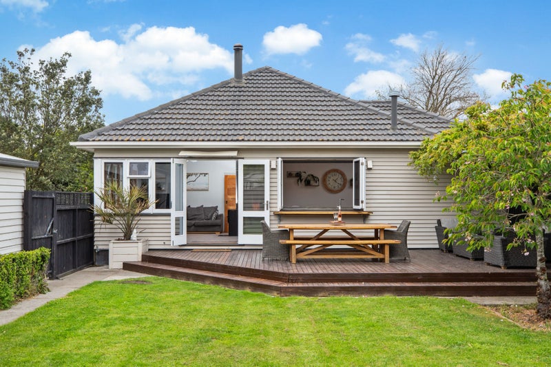 17 Dickson Crescent, Hornby, Christchurch - Carousel 1