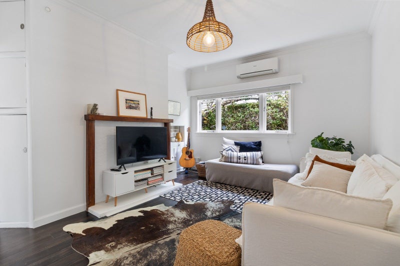 17 Huntingtree Avenue, Sandringham, Auckland - Carousel 2