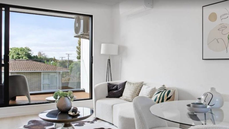 2/19 Matangi Road, Mount Wellington, Auckland - Carousel 1