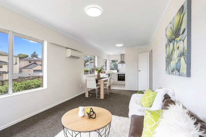 1/10 Fowlds Avenue, Sandringham, Auckland - Carousel 2