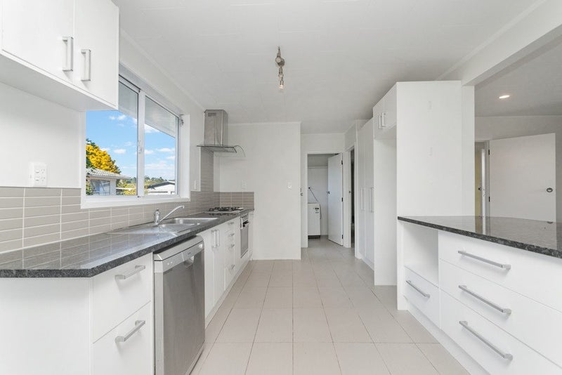 41 Tabitha Crescent, Henderson, Auckland - Carousel 2