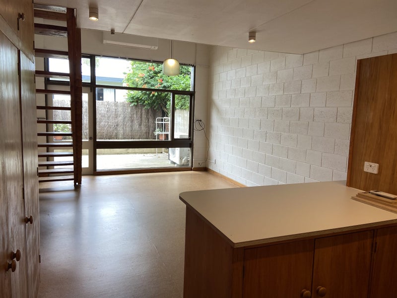 4/13 May Street, Hamilton East, Hamilton - Carousel 2