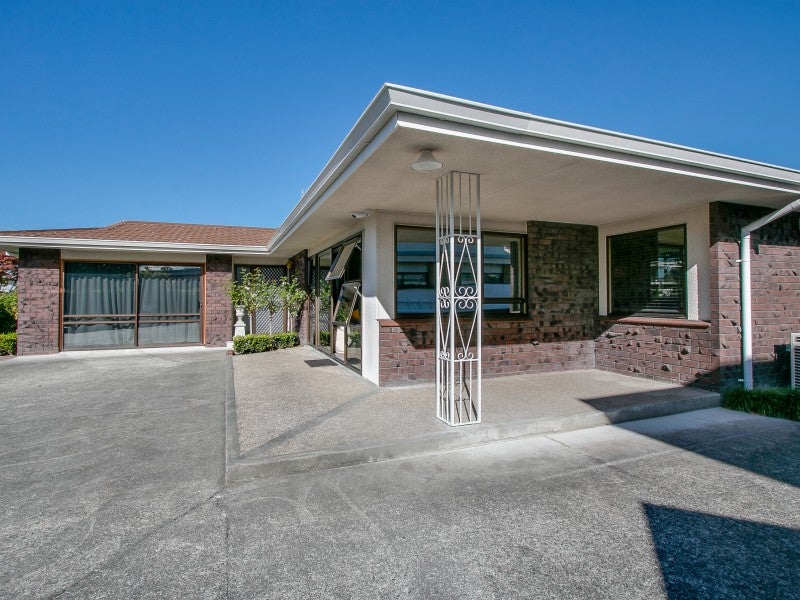 6 Leeds Place, Tamatea, Napier - Carousel 2