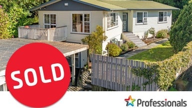 12 Gainsborough Grove, Belmont, Lower Hutt - Carousel 1