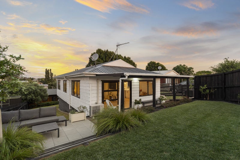 60A Commissariat Road, Mount Wellington, Auckland - Carousel 1