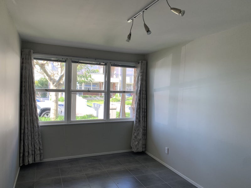 22C Aratonga Avenue, Greenlane, Auckland - Carousel 2