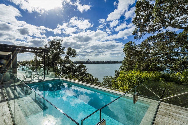 10A First Avenue, Stanley Point, Auckland - Carousel 1