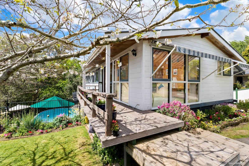 27 Tanglewood Place, Cockle Bay, Auckland - Carousel 1