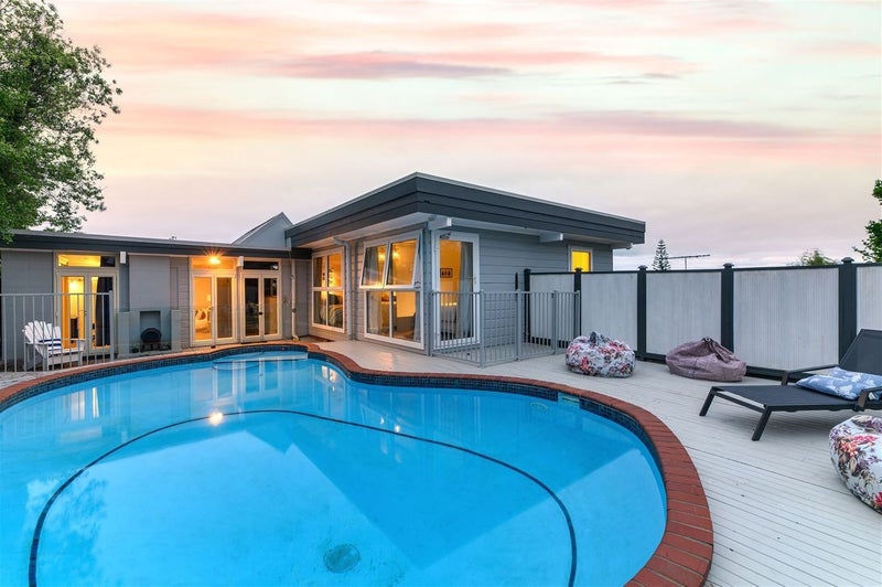 43 Knightsbridge Drive, Forrest Hill, Auckland - Carousel 1