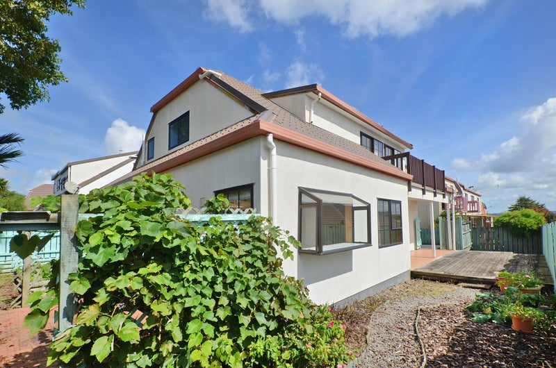 3/8 Bayswater Place, Onerahi, Whangarei - Carousel 1