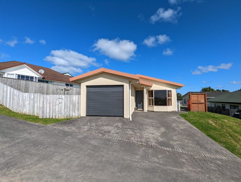 7A Fernwood Court, Woodridge, Wellington - Carousel 1