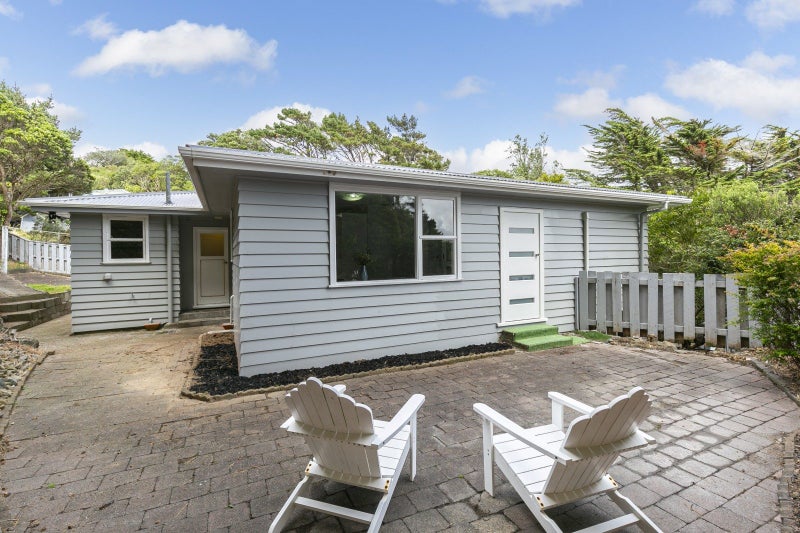 13 Lomond Street, Newlands, Wellington - Carousel 1