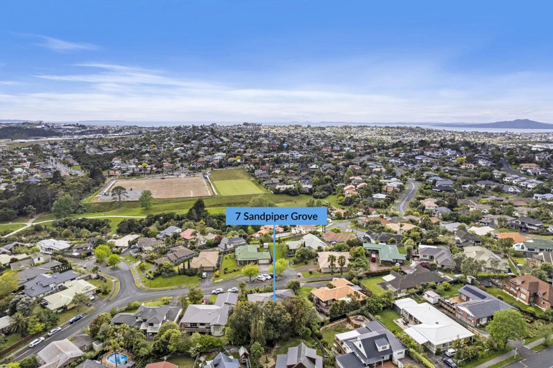 7 Sandpiper Grove, Unsworth Heights, Auckland - Carousel 2