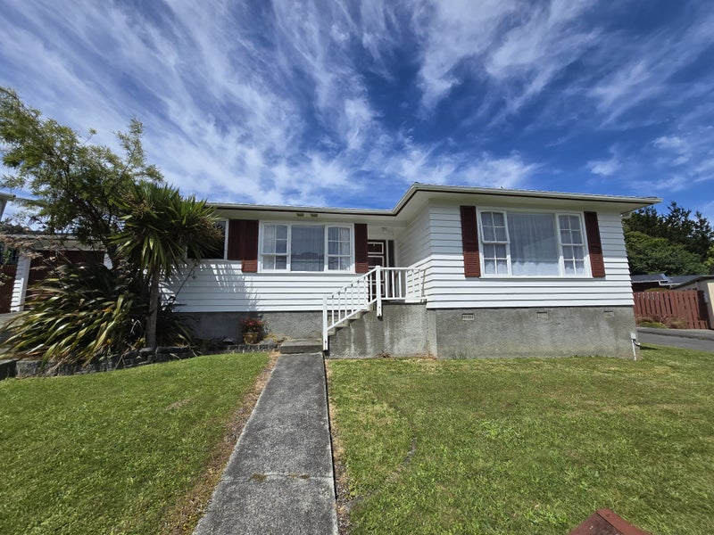 14 Yarrow Place, Papakowhai, Porirua - Carousel 2