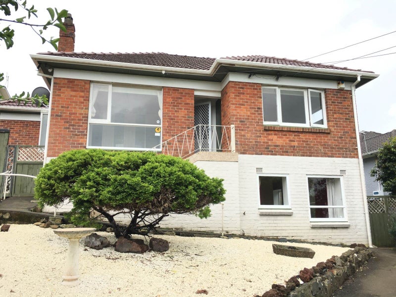 20 Herd Road, Hillsborough, Auckland - Carousel 1