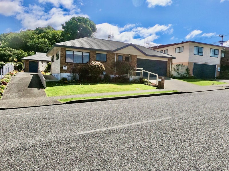 4B Braintree Street, Te Kamo, Whangarei - Carousel 1