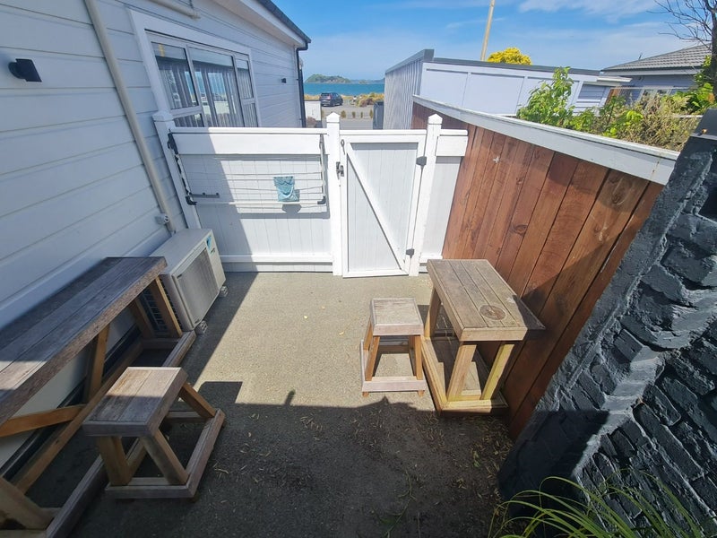 153 The Esplanade, Petone, Lower Hutt - Carousel 9