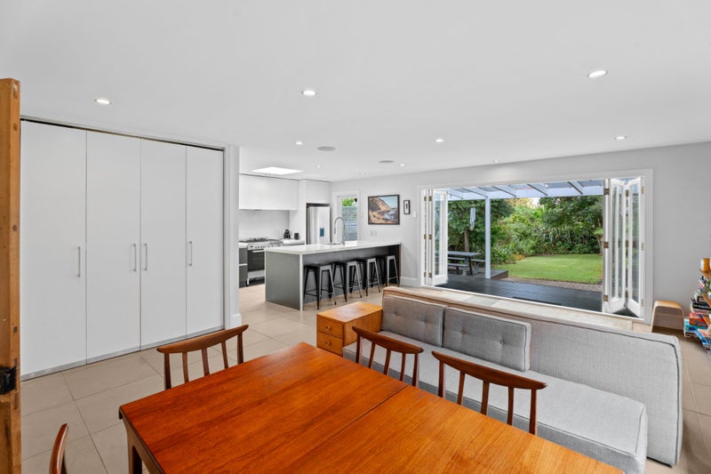 32 Spring Street, Onehunga, Auckland - Carousel 2