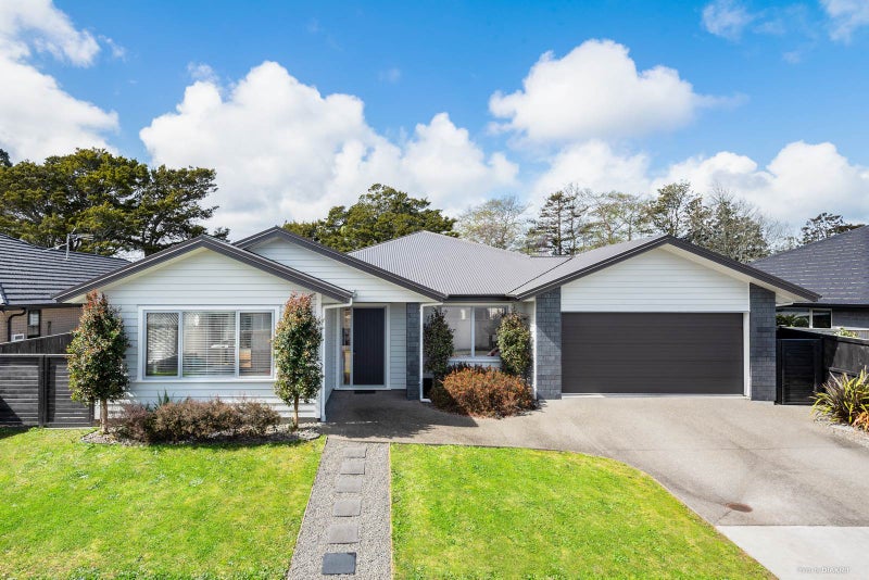 8 Pititi Lane, Kumeu - Carousel 1