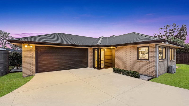 14 Mataoho Lane, Mangere East, Auckland - Carousel 1