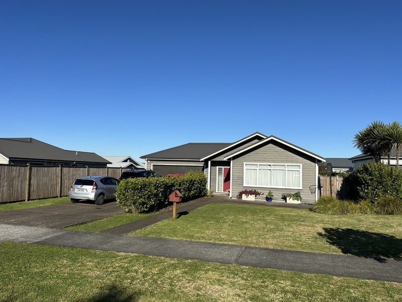 13 Ara Kakara Avenue, Huapai, Kumeu - Carousel 1