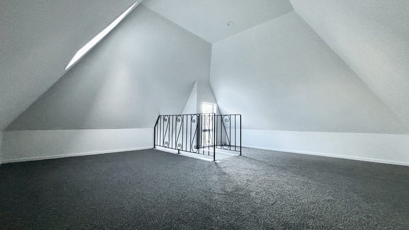 8/24 Parliament Street, Melling, Lower Hutt - Carousel 9