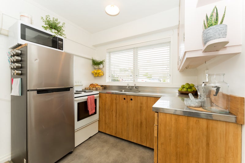 2/19 Britannia Street, Petone, Lower Hutt - Carousel 2