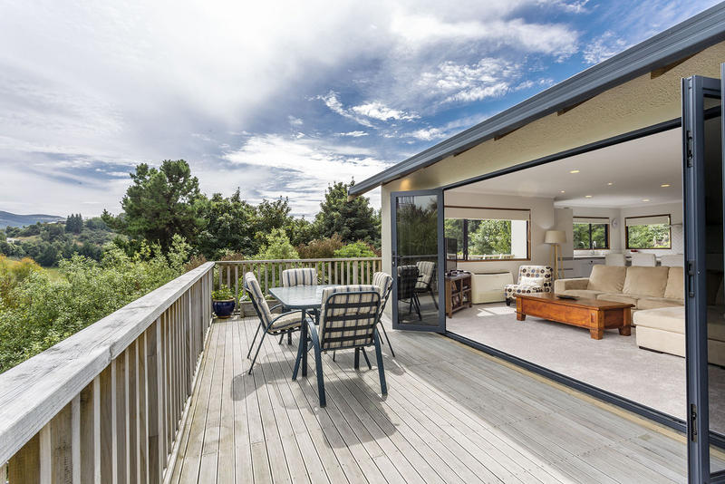 18 Buckingham Street, Balaclava, Dunedin - Carousel 1