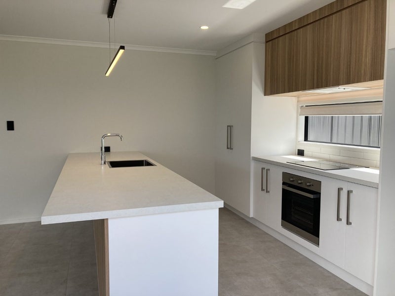 47 Empire Crescent, Papamoa - Carousel 2