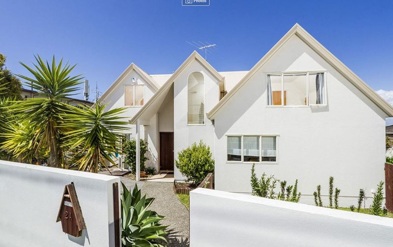 1/2 Stanley Avenue, Milford, Auckland - Carousel 1