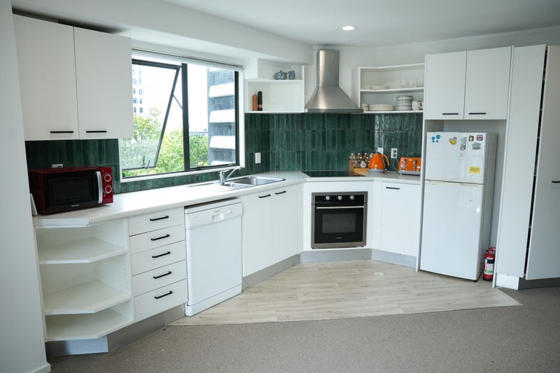 9D/6 Whitaker Place, Grafton, Auckland - Carousel 2