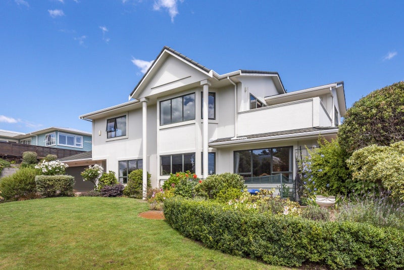 12 Rua Road, Paraparaumu Beach, Paraparaumu - Carousel 1